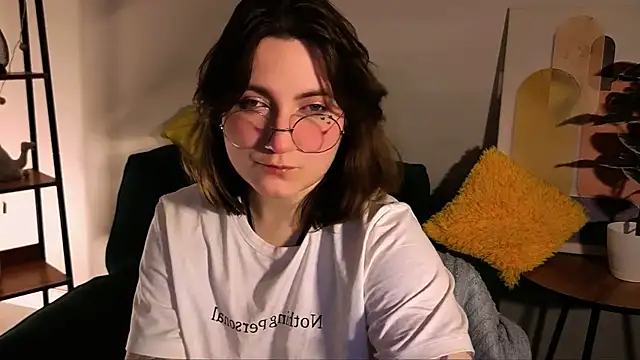 Snapshot of fairy_tara chatting on February 28, 2:01 am fairy tara online show from February 28, 2:01 am