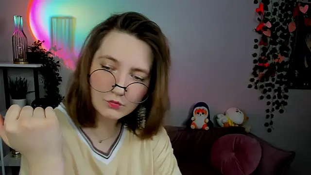 Snapshot of fairy_tara chatting on March 4, 2:23 pm fairy tara online show from March 4, 2:23 pm