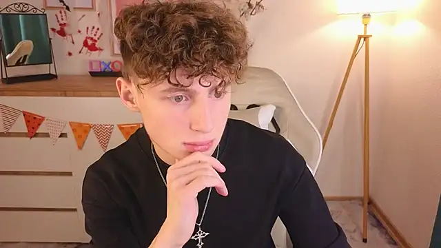 crisp1n online show from October 29, 3:36 pm