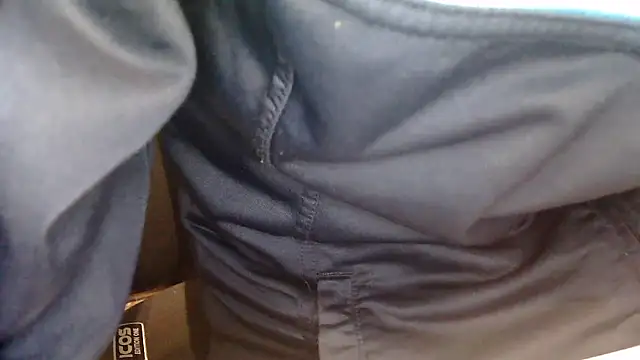 Snapshot of topg84 chatting on February 8, 5:16 pm topg84 online show from February 8, 5:16 pm