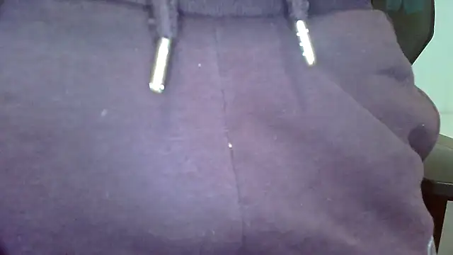 Snapshot of topg84 chatting on February 21, 5:25 pm topg84 online show from February 21, 5:25 pm