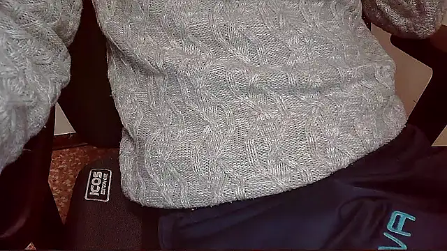 Snapshot of topg84 chatting on February 25, 6:17 pm topg84 online show from February 25, 6:17 pm