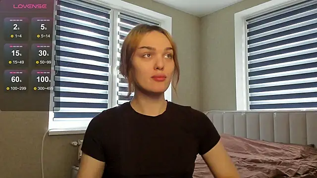 Snapshot of EmiliaRhodes chatting on October 22, 2:06 pm EmiliaRhodes online show from October 22, 2:06 pm