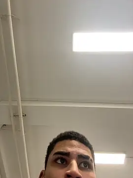 Snapshot of Anaconda_Negra20 chatting on February 2, 8:35 am Anaconda Negra20 online show from February 2, 8:35 am