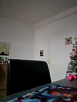 lasexycoquine59 online show from December 18, 8:20 am