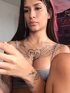 Mia Miaww online show from October 18, 7:14 pm