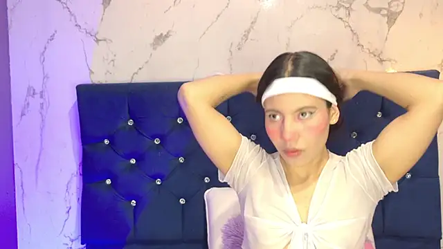 Snapshot of Dakotaa_Johnson chatting on May 9, 7:52 pm Dakotaa Johnson online show from May 9, 7:52 pm