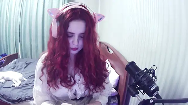 Snapshot of MadamDestiny chatting on October 26, 6:25 pm MadamDestiny online show from October 26, 6:25 pm