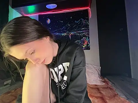 Thedeepwebcutie online show from February 28, 5:08 am