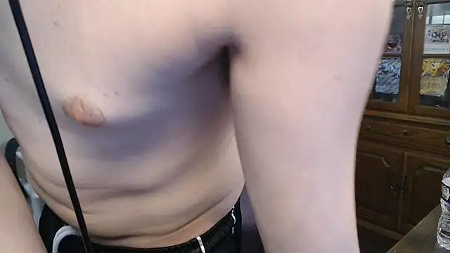 Snapshot of CasuallyCorrupt chatting on October 29, 10:33 pm CasuallyCorrupt online show from October 29, 10:33 pm