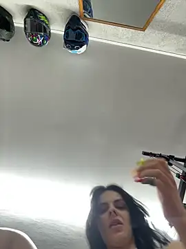 wwwdddccc1 online show from April 7, 6:30 pm