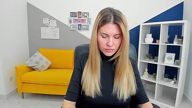 Snapshot of AryaAltkerer chatting on February 24, 1:20 pm AryaAltkerer online show from February 24, 1:20 pm