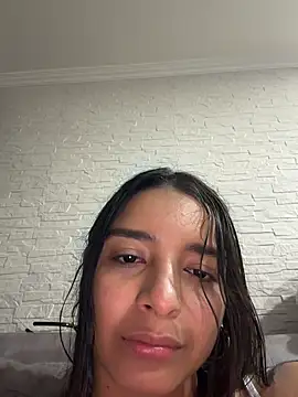 Snapshot of violeta365 chatting on April 24, 1:19 am violeta365 online show from April 24, 1:19 am