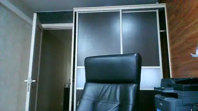 Snapshot of Denalynn chatting on March 2, 5:41 am Denalynn online show from March 2, 5:41 am