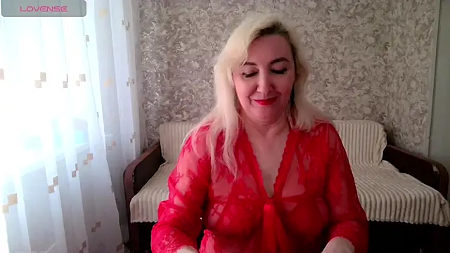 LadyKriss online show from April 16, 6:03 am