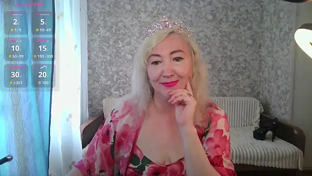 Snapshot of LadyKriss chatting on July 16, 4:40 am LadyKriss online show from July 16, 4:40 am