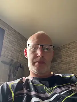 Snapshot of Cedric7653 chatting on May 31, 7:48 am Cedric7653 online show from May 31, 7:48 am