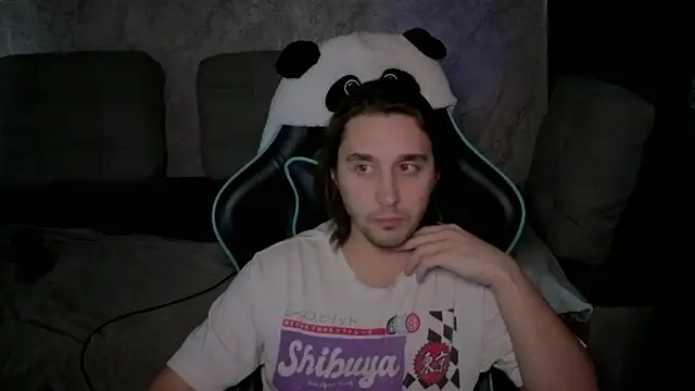 Snapshot of Pohyi_ chatting on March 3, 4:07 am Pohyi online show from March 3, 4:07 am