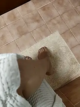 Snapshot of sexydeaChanel chatting on November 7, 5:35 pm sexydeaChanel online show from November 7, 5:35 pm