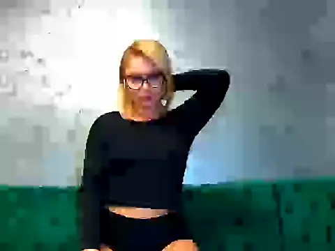 Snapshot of Chloe_248 chatting on October 24, 5:53 pm Chloe 248 online show from October 24, 5:53 pm