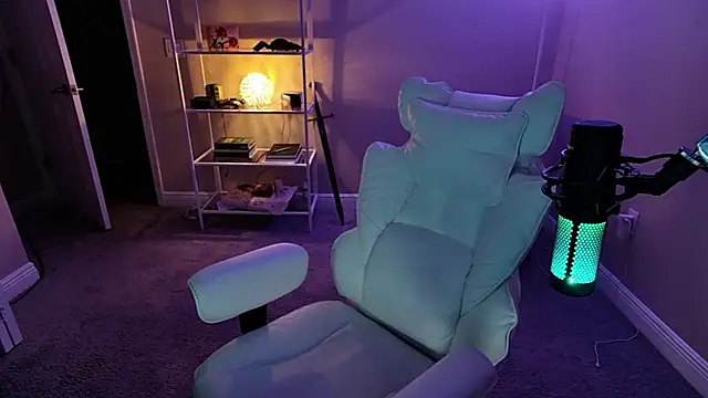 AngieFae  online show from February 13, 2:40 am