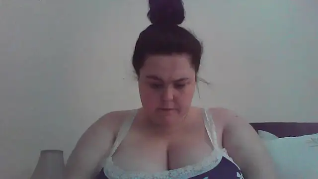 Snapshot of Maya_29x chatting on July 5, 1:29 pm Maya 29x online show from July 5, 1:29 pm