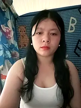 lisa-bae00 online show from April 3, 11:47 pm