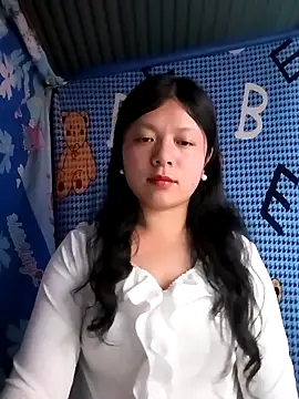 lisa-bae00 online show from April 12, 12:32 pm