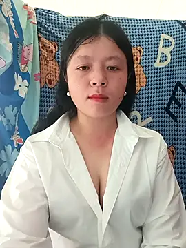 Snapshot of lisa-bae00 chatting on April 28, 1:04 am lisa-bae00 online show from April 28, 1:04 am