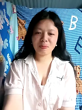 Snapshot of lisa-bae00 chatting on May 2, 12:10 pm lisa-bae00 online show from May 2, 12:10 pm