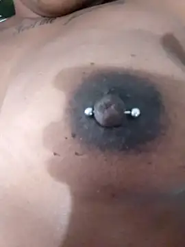 Snapshot of Jennyy31 chatting on November 21, 10:03 am Jennyy31 online show from November 21, 10:03 am