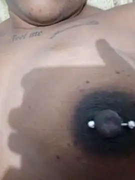 Snapshot of Jennyy31 chatting on December 19, 1:23 am Jennyy31 online show from December 19, 1:23 am