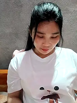 Snapshot of Bear_bear0 chatting on May 1, 11:37 am Bear bear0 online show from May 1, 11:37 am