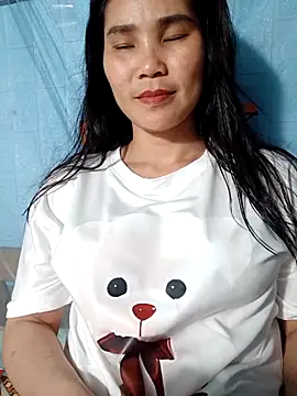 Snapshot of Bear_bear0 chatting on May 7, 2:44 pm Bear bear0 online show from May 7, 2:44 pm