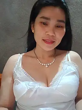 Snapshot of Bear_bear0 chatting on May 16, 2:19 am Bear bear0 online show from May 16, 2:19 am