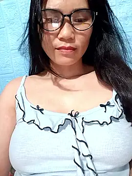 Snapshot of Bear_bear0 chatting on June 18, 10:47 pm Bear bear0 online show from June 18, 10:47 pm