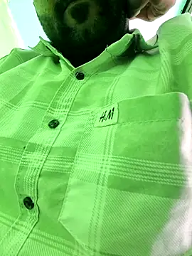 Snapshot of IamRamesh chatting on October 27, 8:40 am IamRamesh online show from October 27, 8:40 am