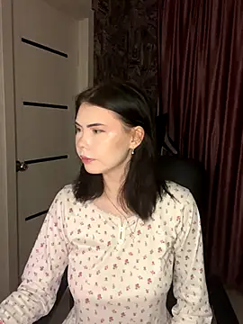 Snapshot of lunaa_bunny chatting on November 13, 5:12 pm lunaa bunny online show from November 13, 5:12 pm