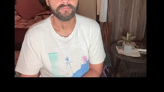 MakeMeAwareAah online show from April 10, 3:28 pm