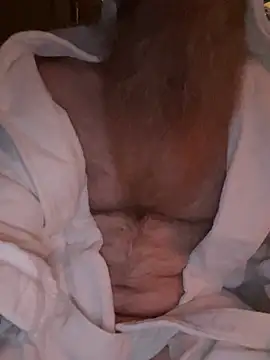 Snapshot of Macduckd chatting on February 12, 2:45 pm Macduckd online show from February 12, 2:45 pm