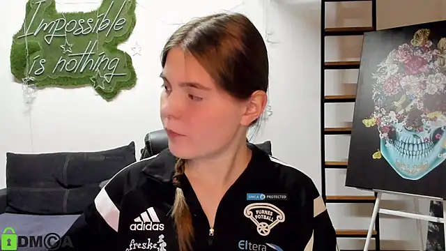 MiraaBloom online show from April 19, 2:05 pm