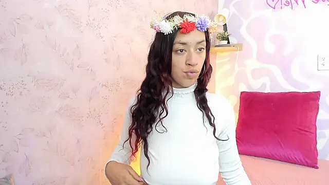 Snapshot of mia_scarlett7 chatting on April 22, 12:28 pm mia scarlett7 online show from April 22, 12:28 pm