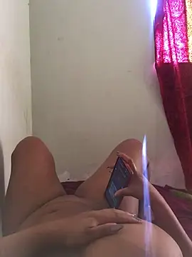 Snapshot of eujamiii chatting on October 31, 1:12 pm eujamiii online show from October 31, 1:12 pm