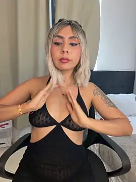 Snapshot of Emilyvalk_ chatting on May 30, 8:39 pm Emilyvalk online show from May 30, 8:39 pm