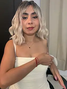 Snapshot of Emilyvalk_ chatting on June 20, 8:55 pm Emilyvalk online show from June 20, 8:55 pm