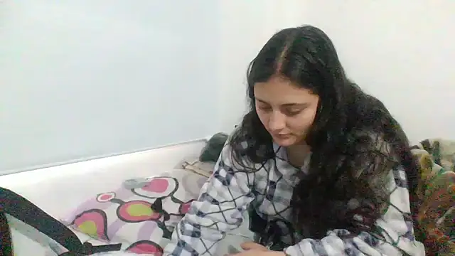 Layla Latina online show from November 29, 9:51 pm