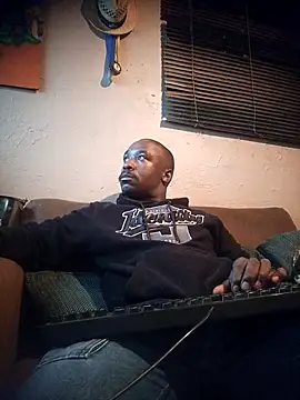 Snapshot of Pussylover911o chatting on November 11, 5:13 pm Pussylover911o online show from November 11, 5:13 pm