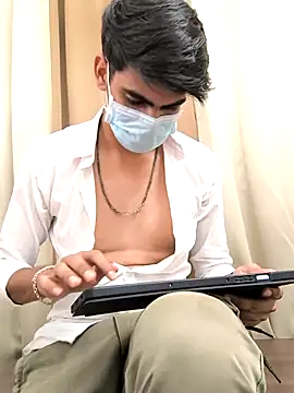 adi8210 online show from November 13, 1:10 pm