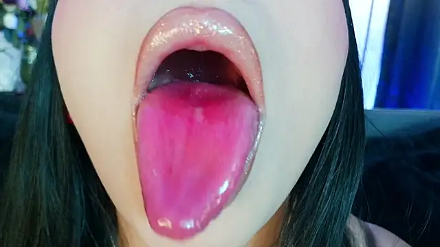 mia roux1 online show from March 7, 10:07 pm