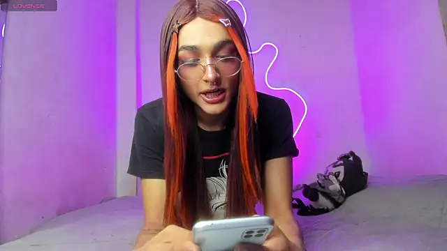 Snapshot of Mika__velvet chatting on October 27, 10:14 pm Mika  velvet online show from October 27, 10:14 pm